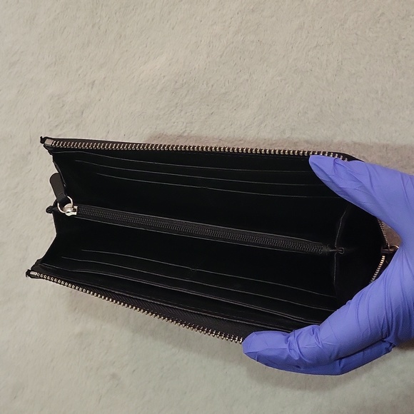 Coach Wallet 🖤 - Picture 12 of 17